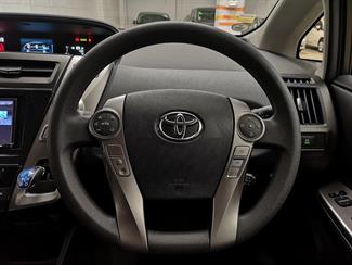 2020 Toyota Prius - Thumbnail