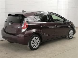 2015 Toyota Aqua - Thumbnail
