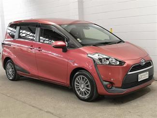 2015 Toyota Sienta - Thumbnail