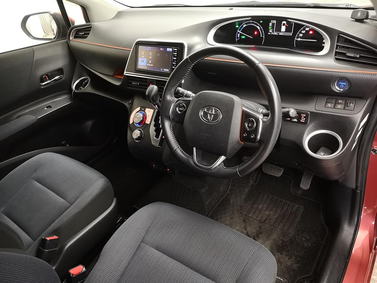 2015 Toyota Sienta