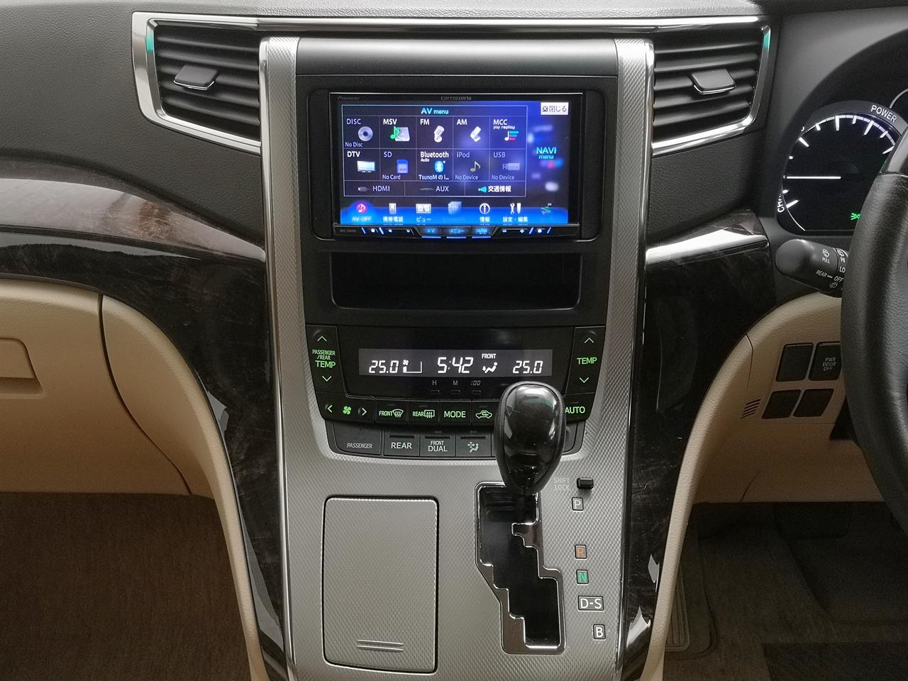 2012 Toyota Alphard
