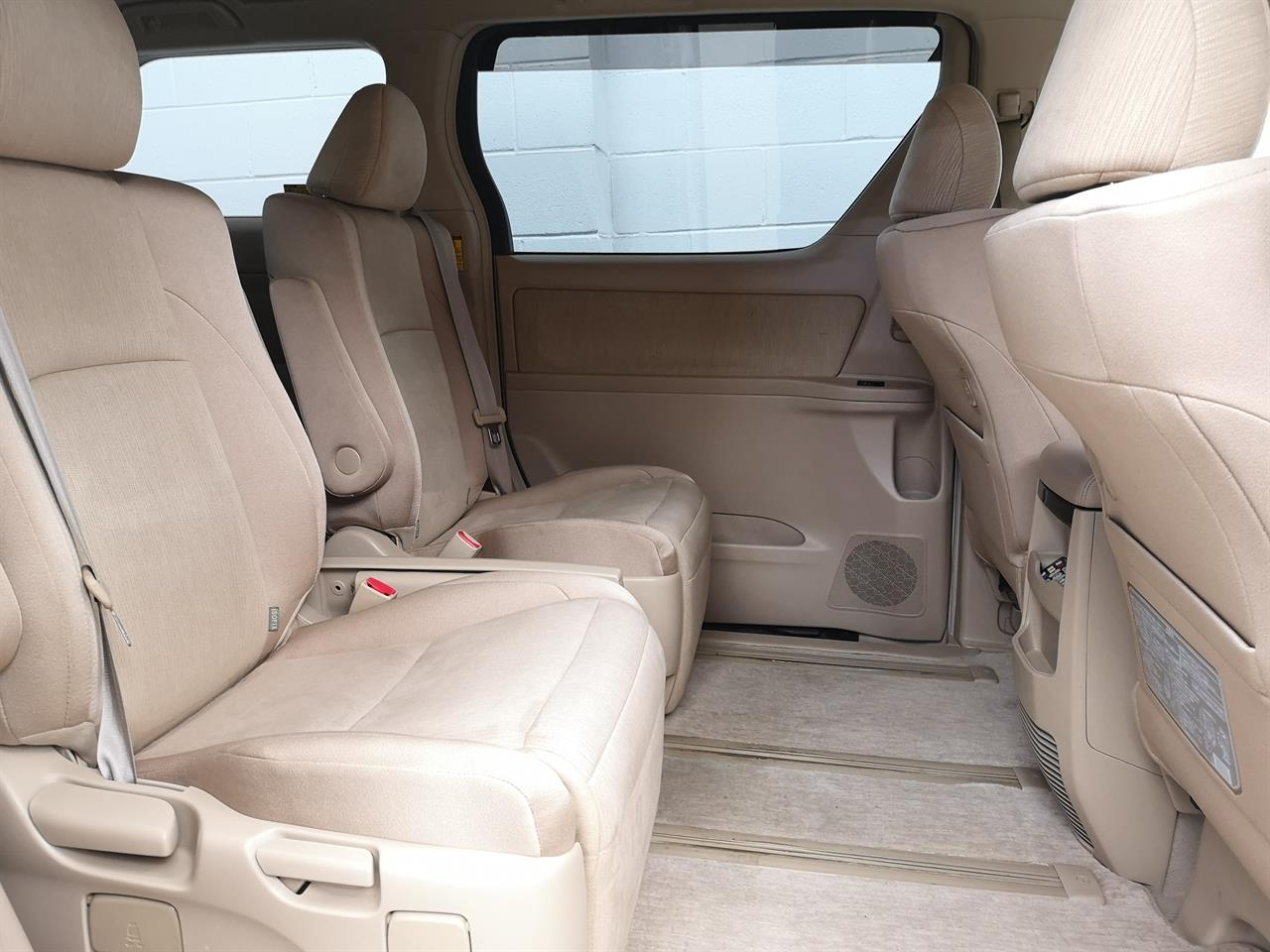 2012 Toyota Alphard