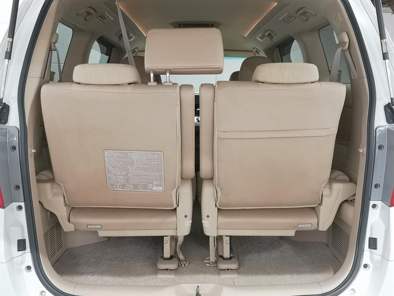 2012 Toyota Alphard