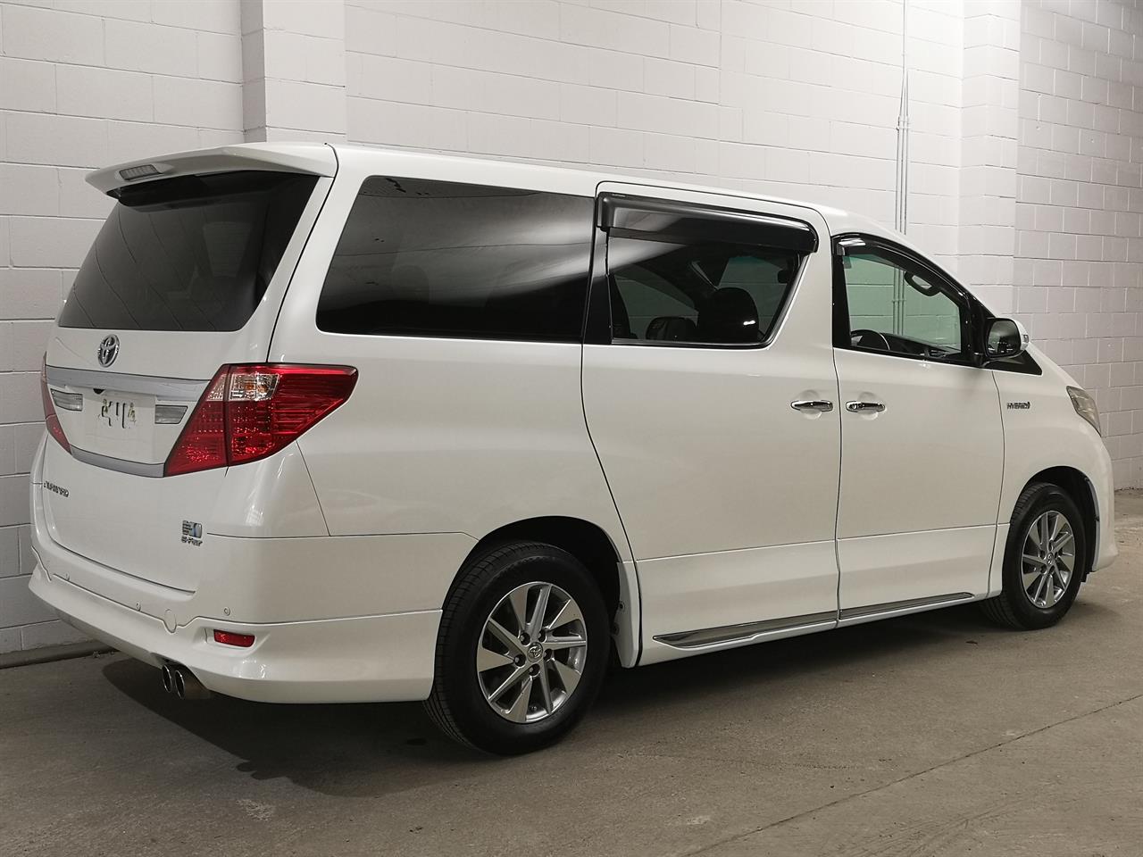 2012 Toyota Alphard