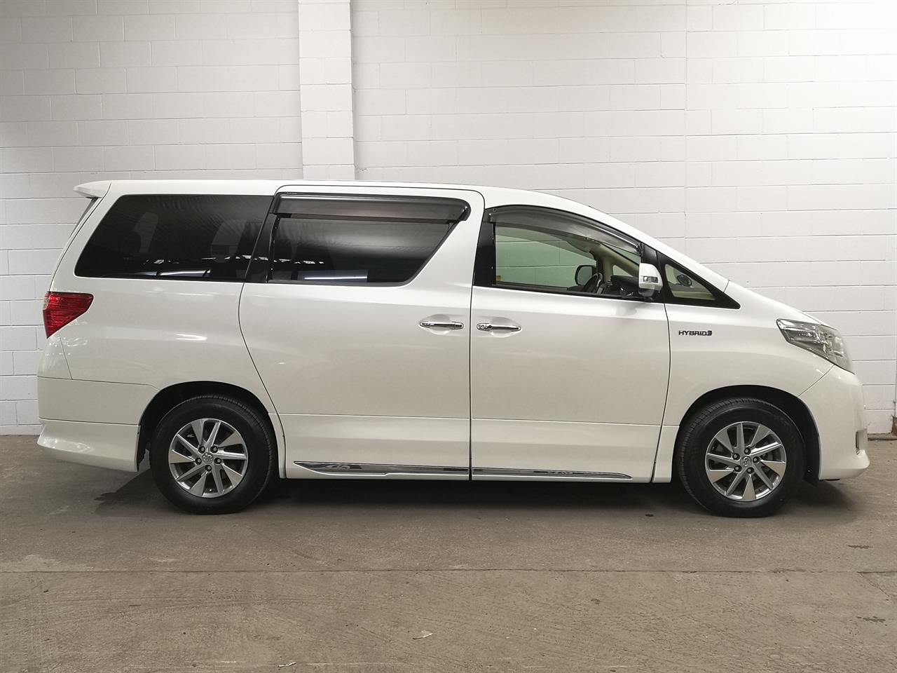 2012 Toyota Alphard