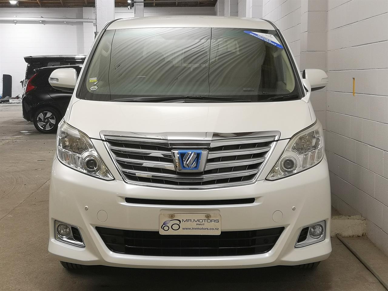 2012 Toyota Alphard