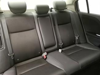 2015 Honda Grace - Thumbnail