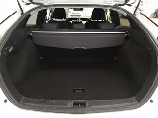 2017 Toyota Prius - Thumbnail