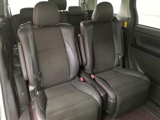 2013 Toyota Alphard - Thumbnail