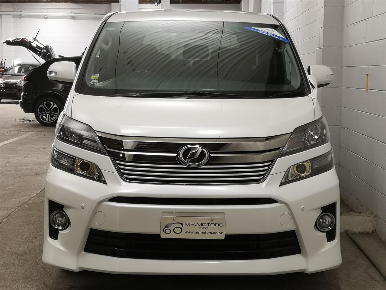 2013 Toyota Alphard