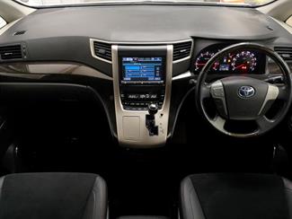2013 Toyota Alphard - Thumbnail