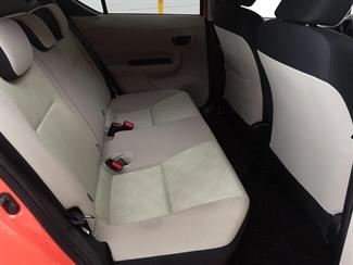 2014 Toyota Aqua - Thumbnail