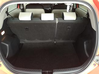 2014 Toyota Aqua - Thumbnail