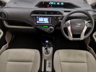 2014 Toyota Aqua - Thumbnail