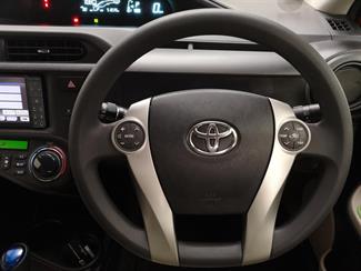 2014 Toyota Aqua - Thumbnail