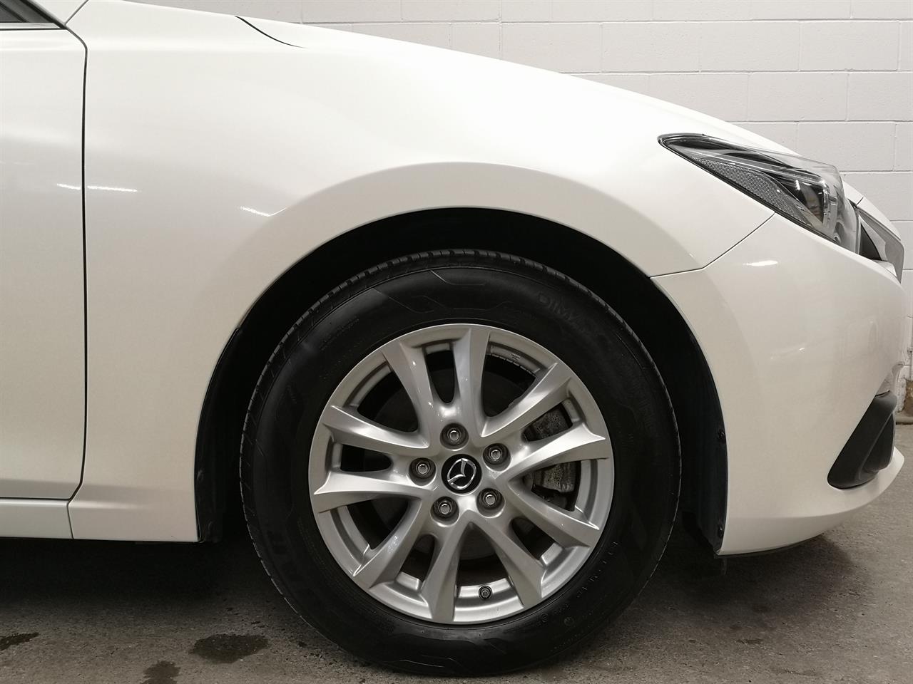 2014 Mazda Axela