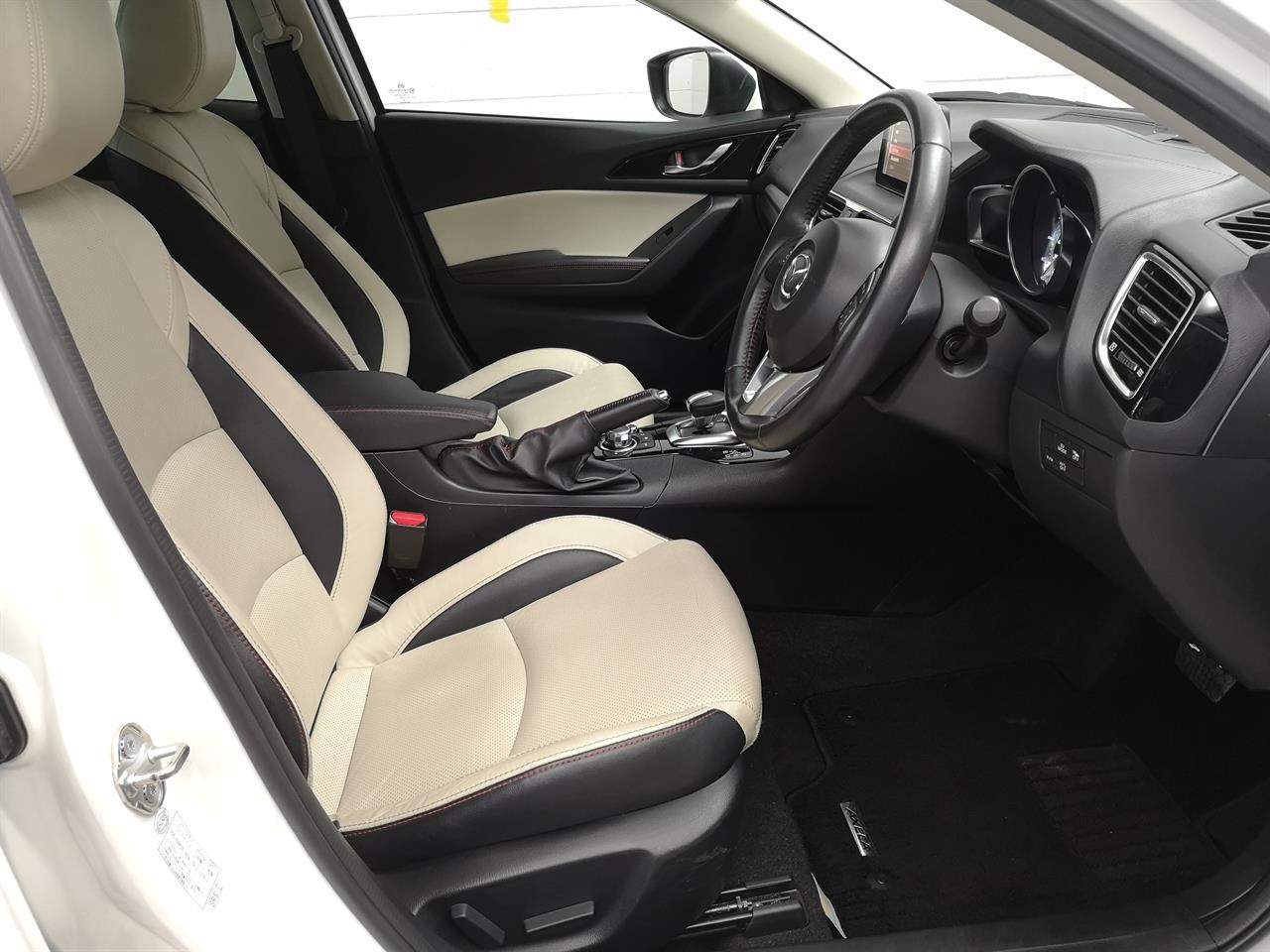 2014 Mazda Axela