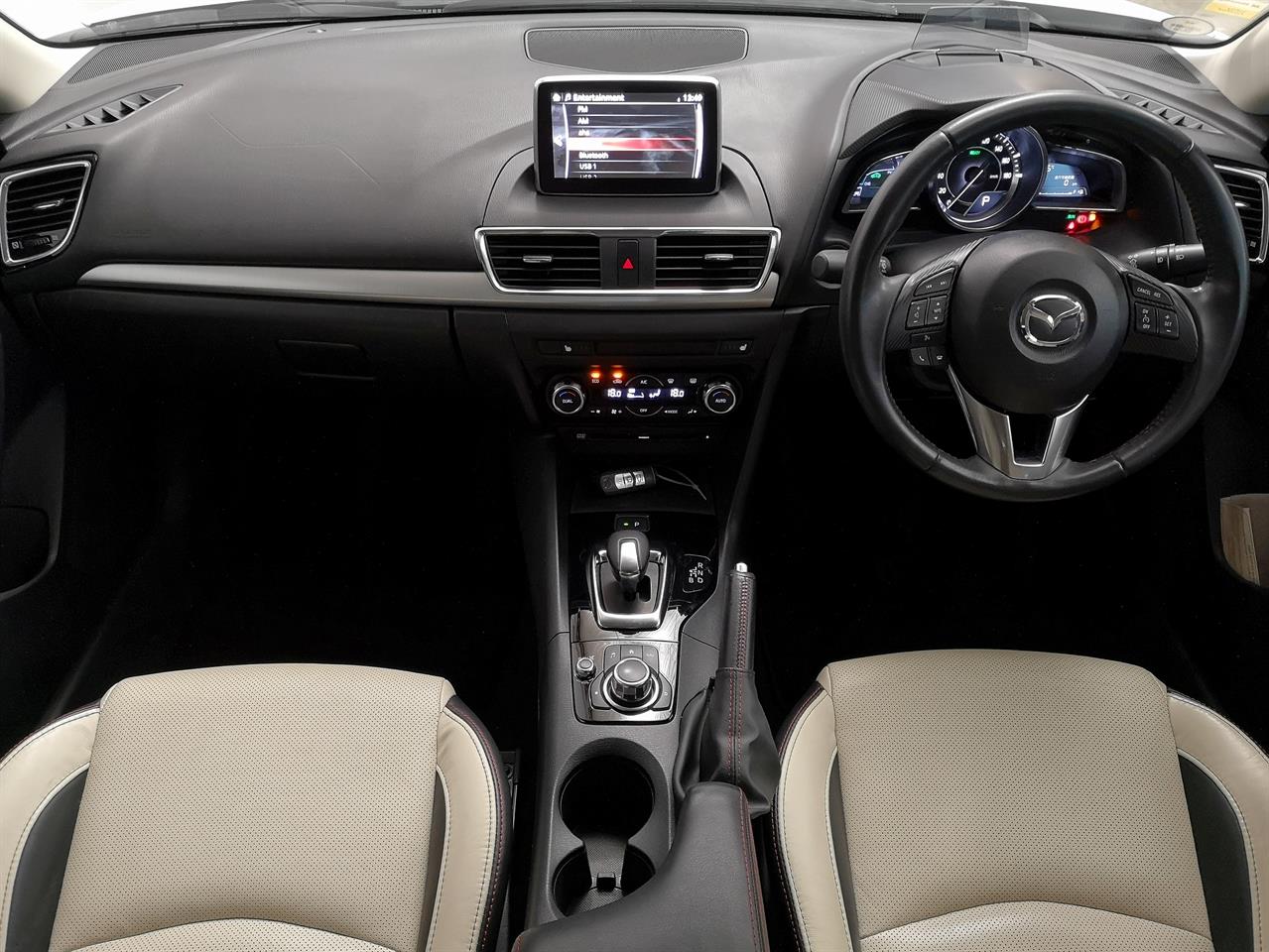 2014 Mazda Axela