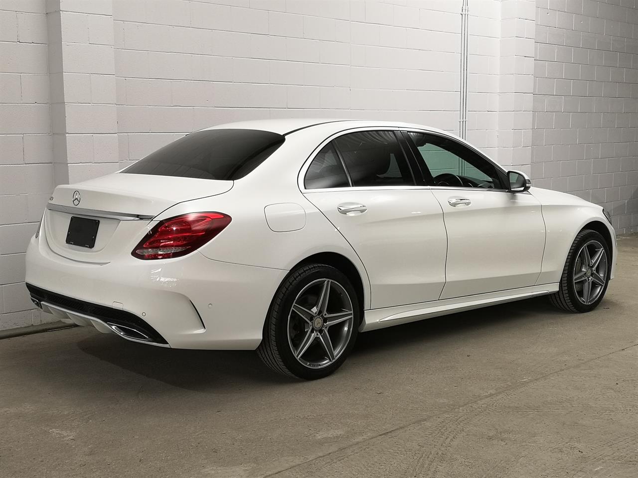 2015 Mercedes-Benz C 220