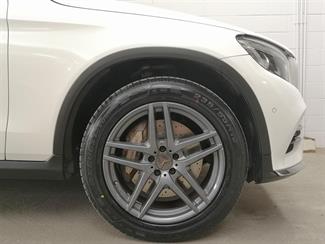 2016 Mercedes-Benz GLC 250 - Thumbnail