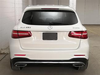 2016 Mercedes-Benz GLC 250 - Thumbnail