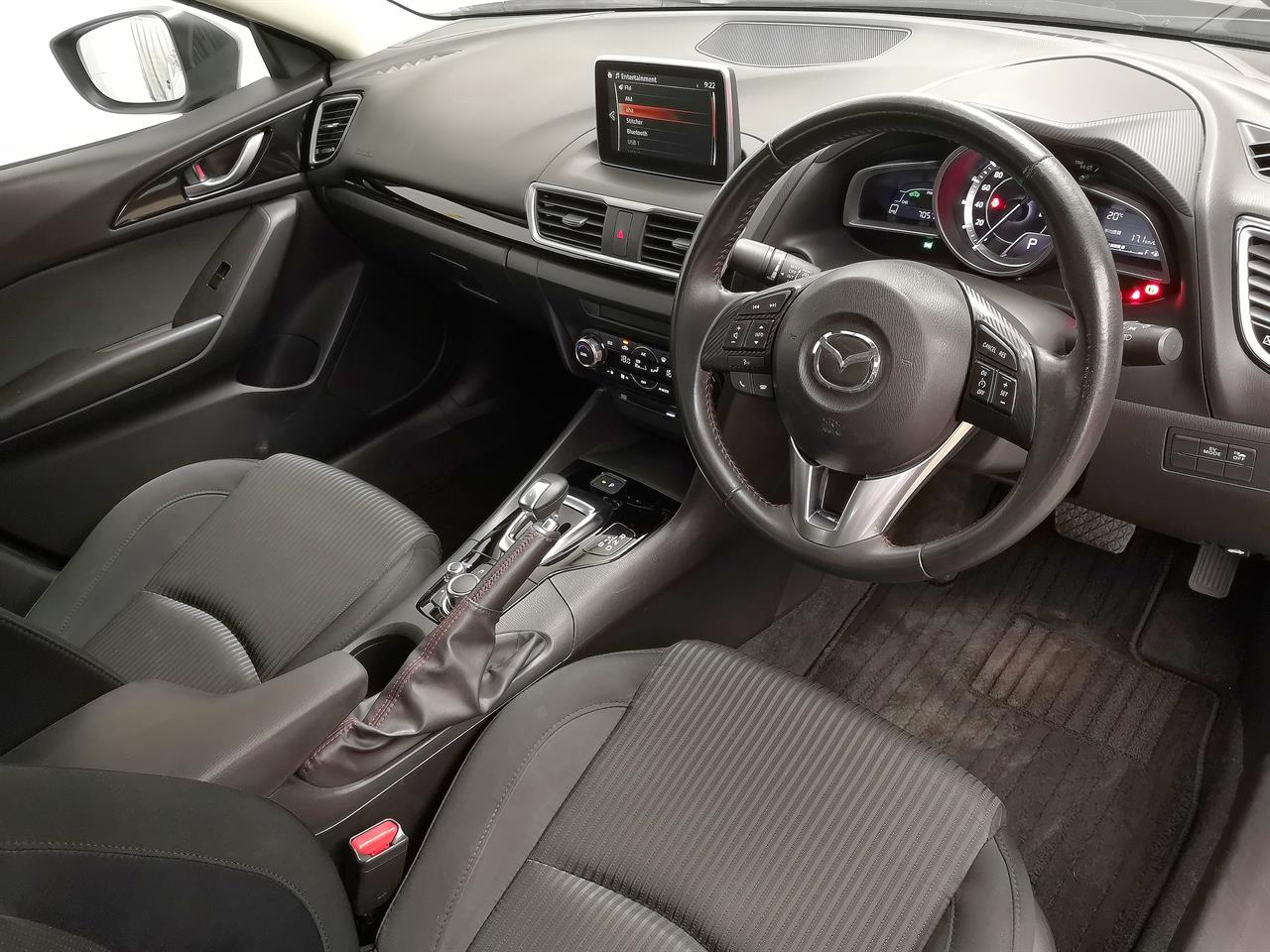 2015 Mazda Axela