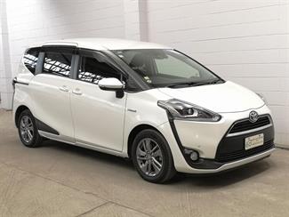 2018 Toyota Sienta - Thumbnail