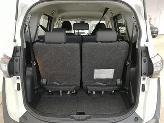 2018 Toyota Sienta - Thumbnail