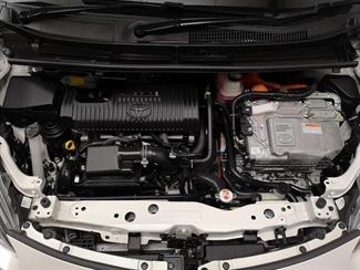 2018 Toyota Sienta - Thumbnail