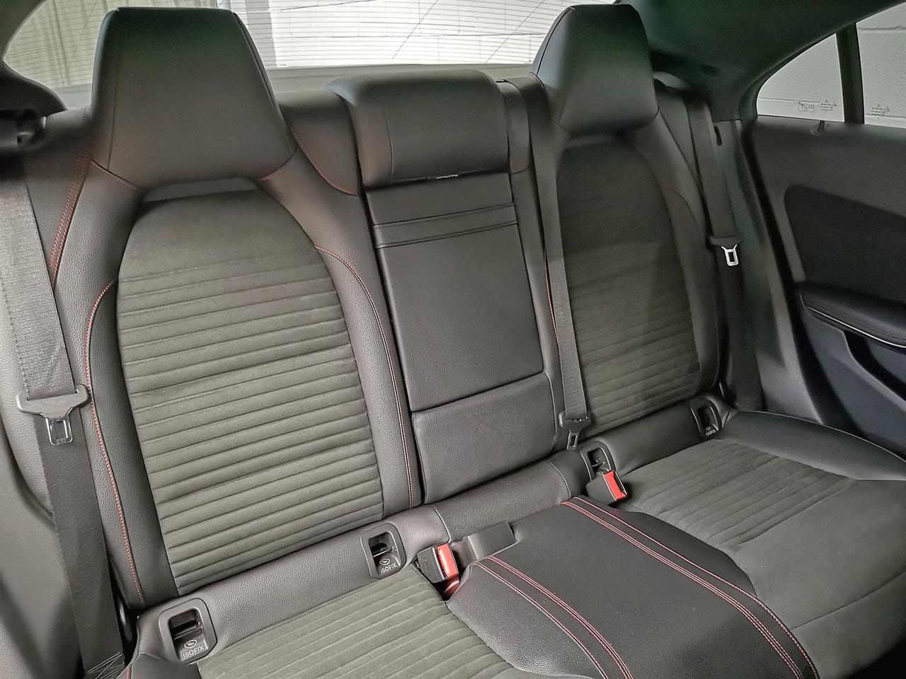 2016 Mercedes-Benz Cla180