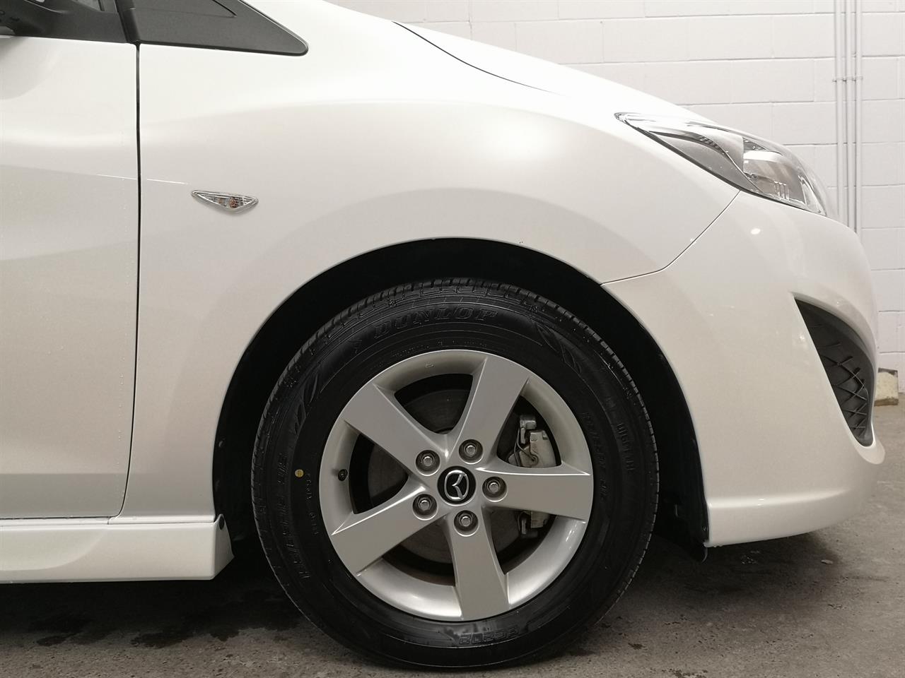 2016 Mazda Premacy