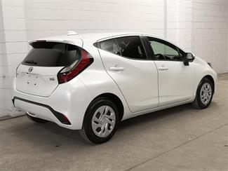 2022 Toyota Aqua - Thumbnail