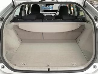 2012 Toyota Prius - Thumbnail