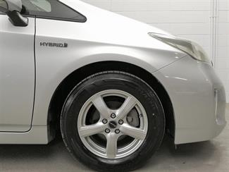 2012 Toyota Prius - Thumbnail