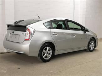 2012 Toyota Prius - Thumbnail