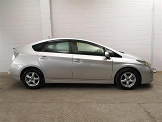 2012 Toyota Prius - Thumbnail