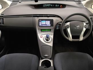 2012 Toyota Prius - Thumbnail
