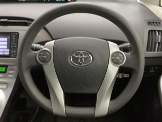 2012 Toyota Prius - Thumbnail