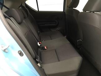 2015 Toyota Aqua - Thumbnail