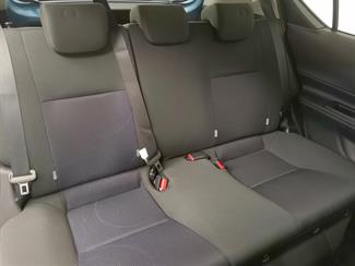 2015 Toyota Aqua - Thumbnail