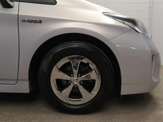 2012 Toyota Prius - Thumbnail