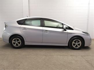 2012 Toyota Prius - Thumbnail
