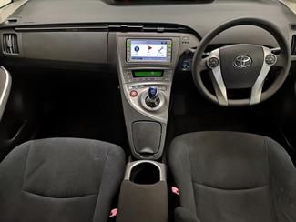 2012 Toyota Prius - Thumbnail