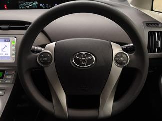 2012 Toyota Prius - Thumbnail