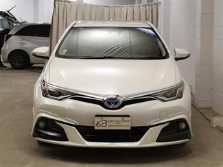 2016 Toyota Auris - Thumbnail