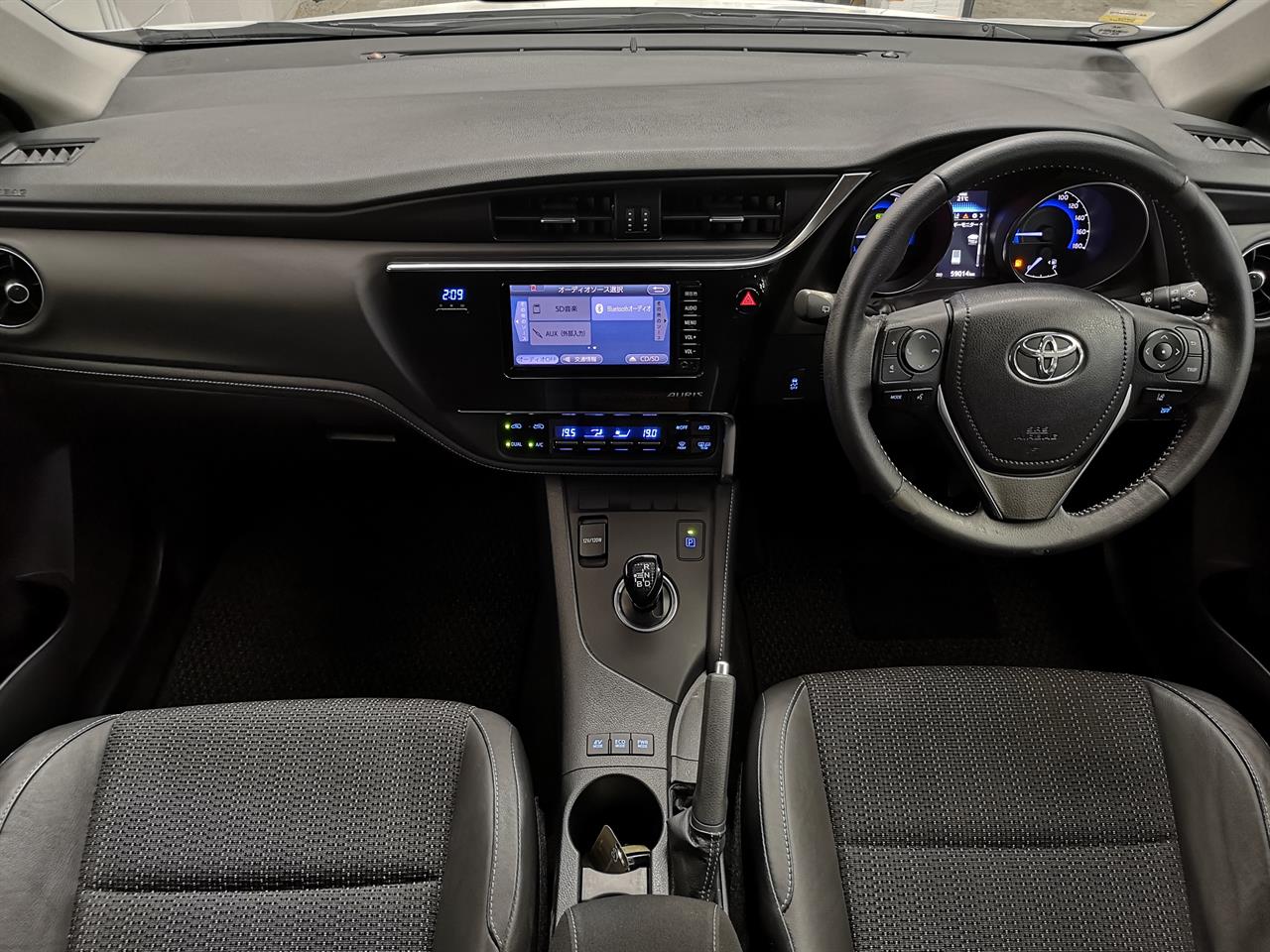 2016 Toyota Auris