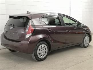 2016 Toyota Aqua - Thumbnail