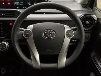 2016 Toyota Aqua - Thumbnail