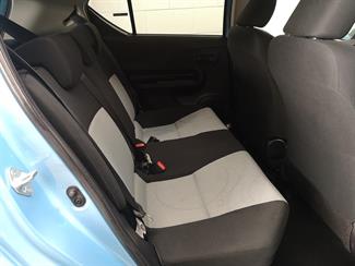 2014 Toyota Aqua - Thumbnail