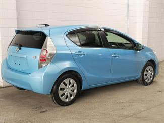 2014 Toyota Aqua - Thumbnail